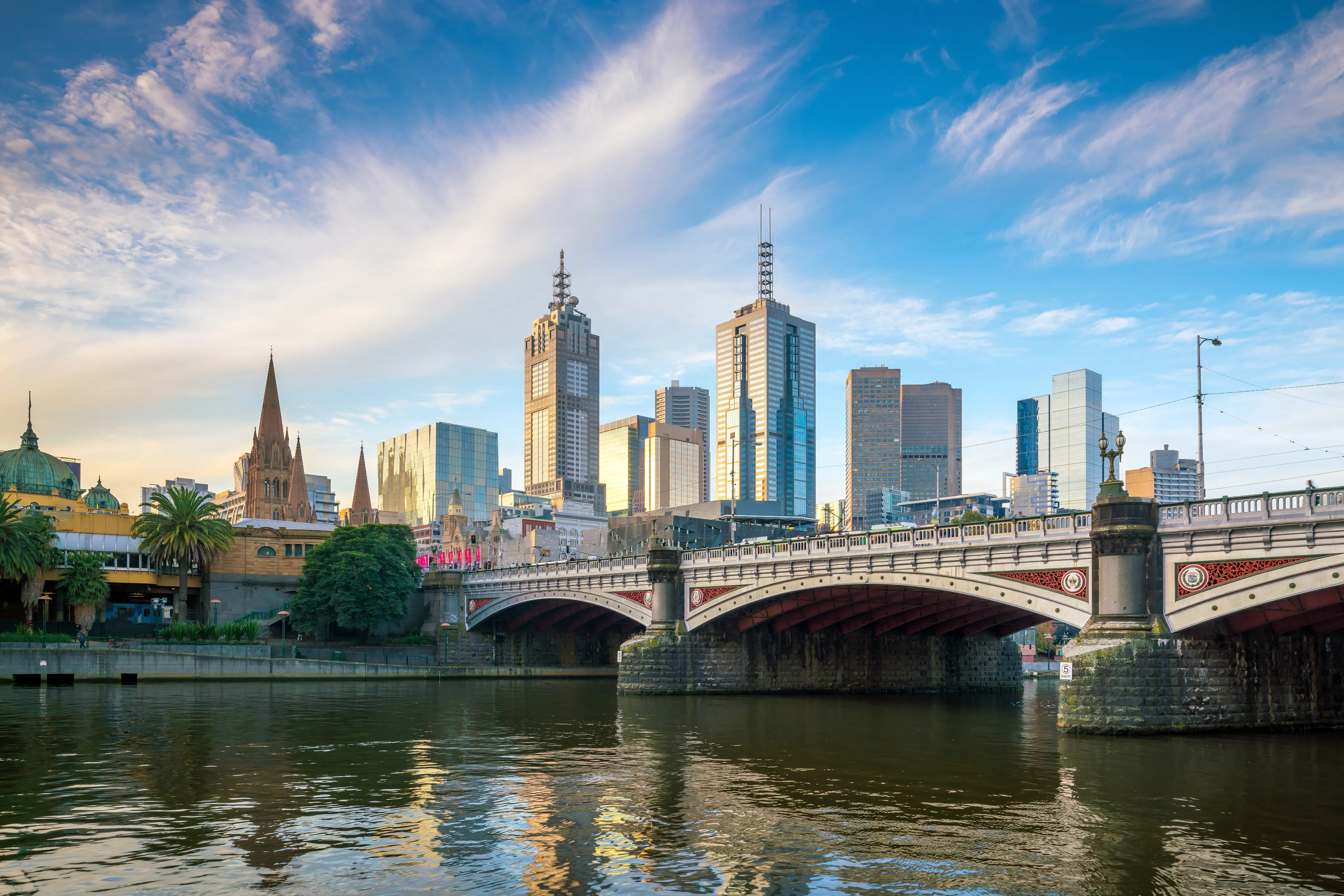 Melbourne city skyline beside the Yarra River